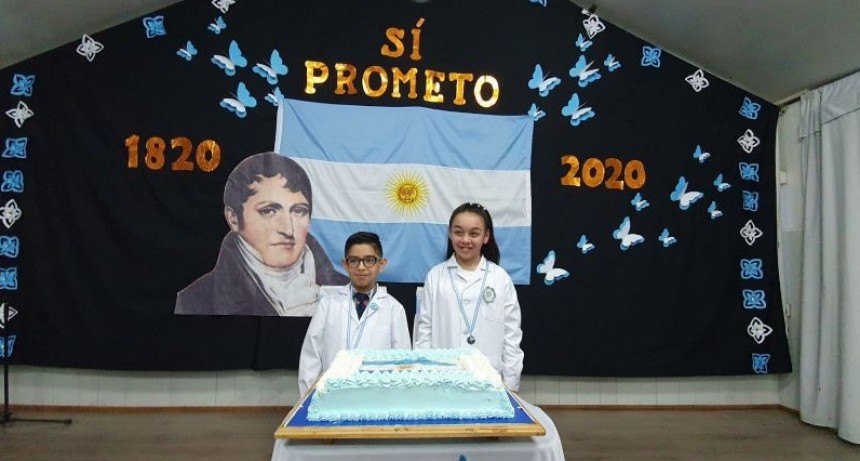 Dos niños prometieron lealtad a la bandera argentina en la Antártida